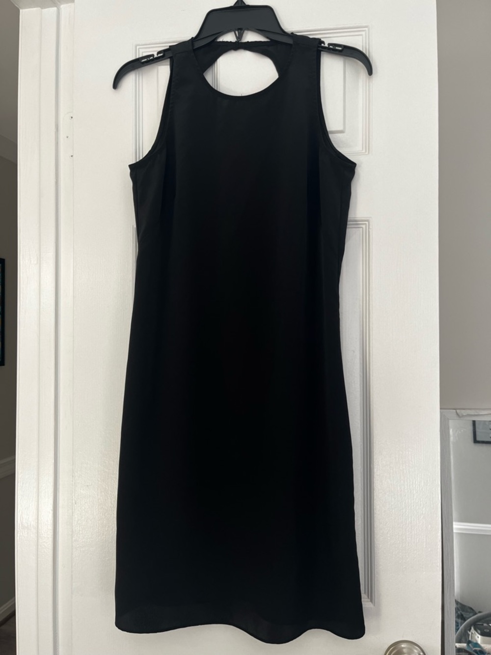 New York & Company Black Sleeveless Midi Shift Dress